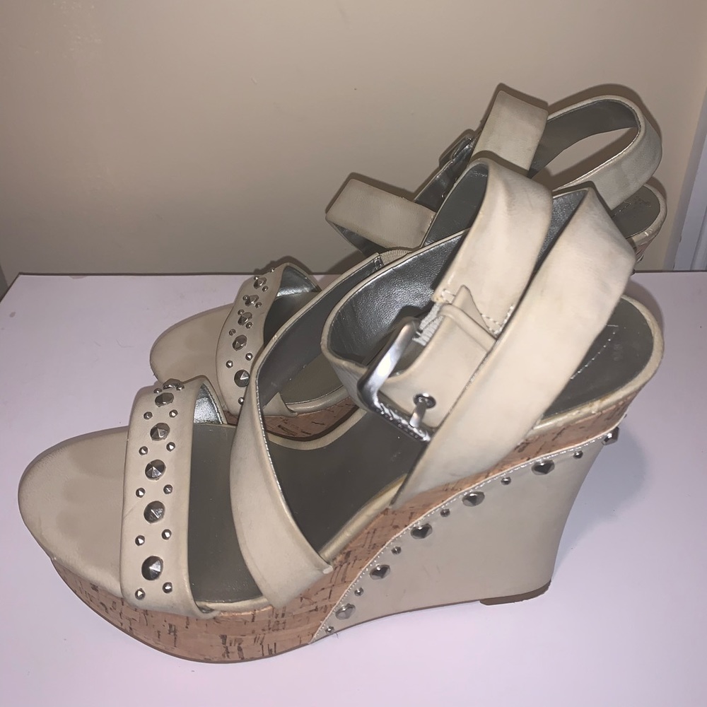 Guess wedges
